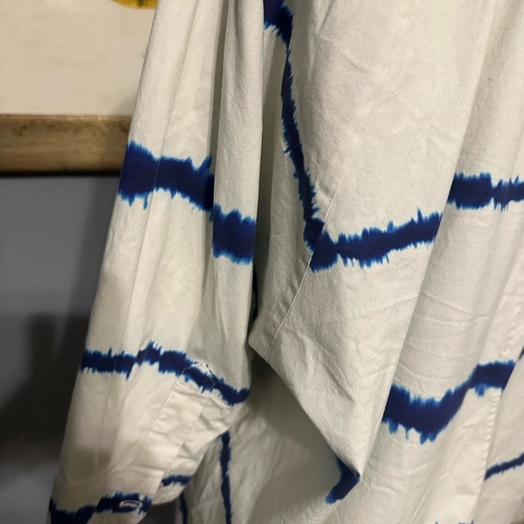 Natori over sized size small top - Picture 7 of 7